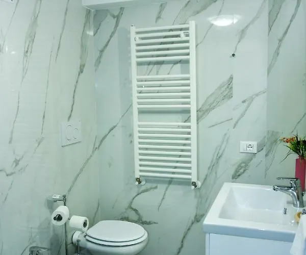 Apartment Appartamento Piazza Del Parlamento 3 Rome